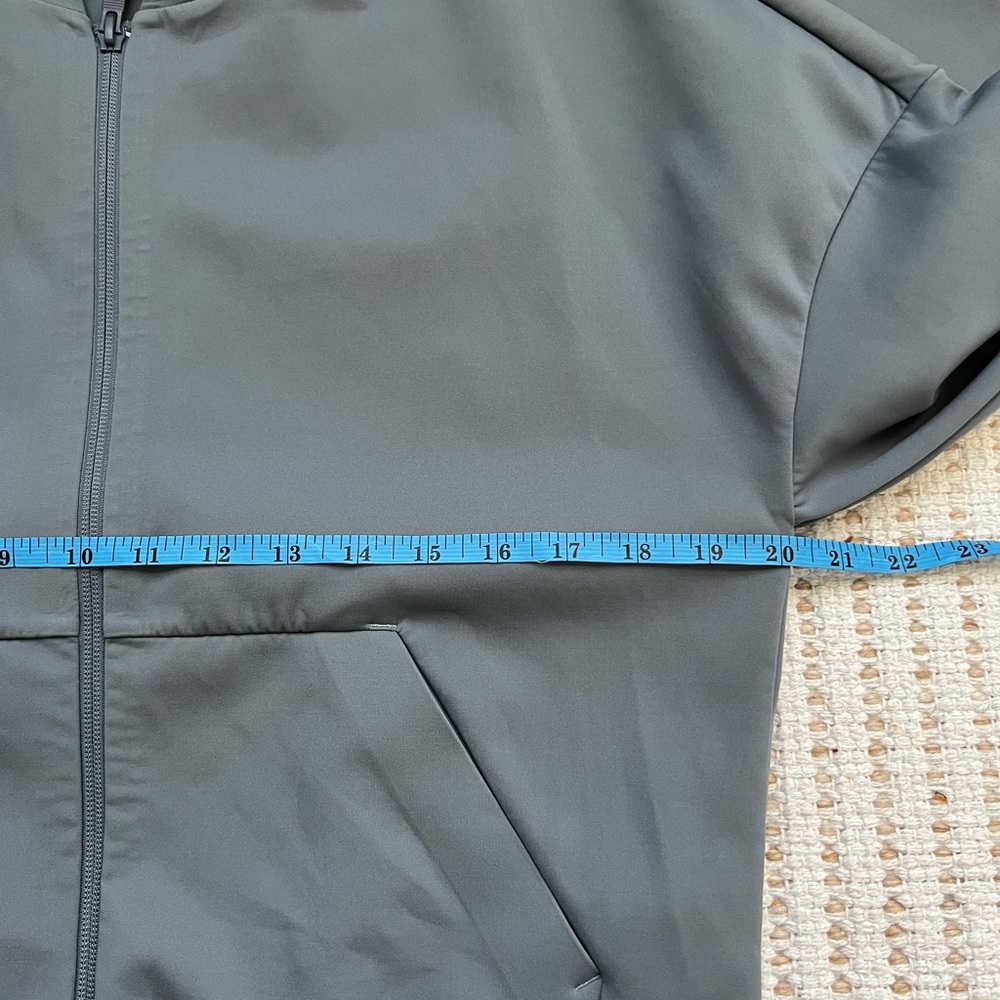 Lululemon Grey Jacket - Shaped Jacket Expression
… - image 9